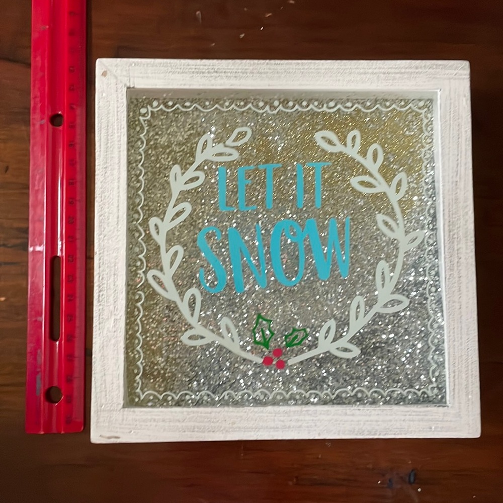 Let it snow ❄️ wall hanging.